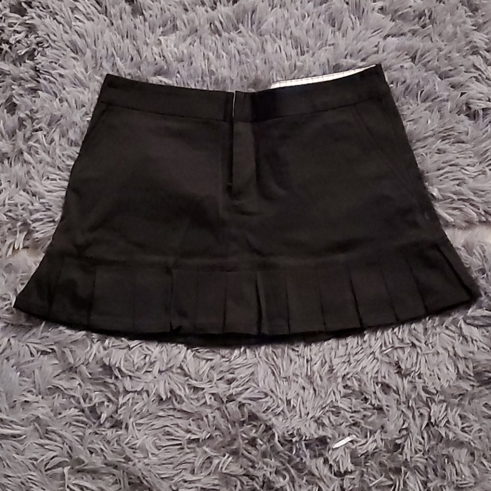 Black Pleaded Skirt